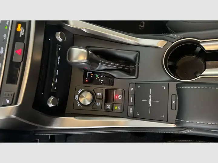 Lexus NX 300h BUSINESS 2WD 2021, foto 42