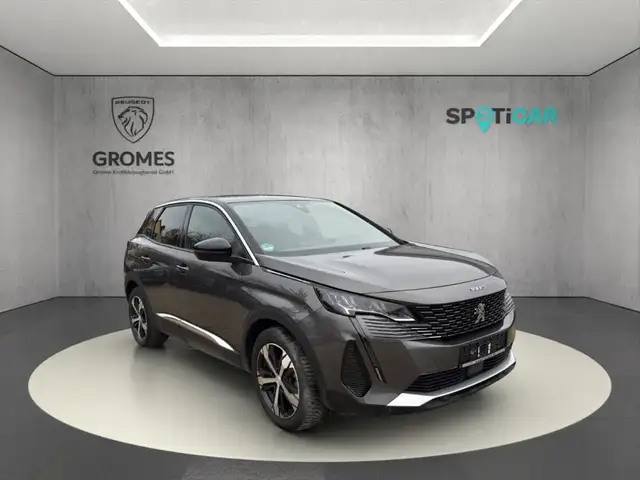 Peugeot 3008 main image