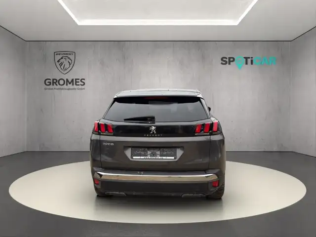 Peugeot 3008 view 4