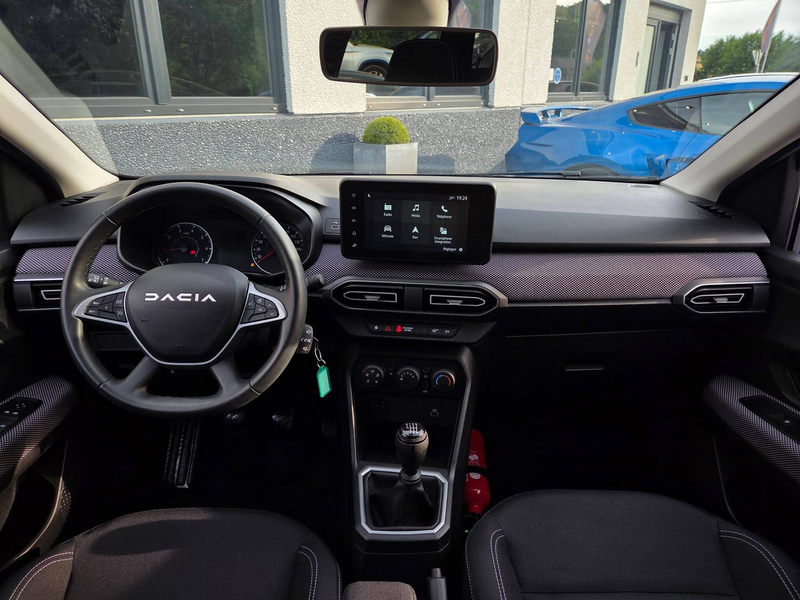Dacia Jogger 1.0 TCe 7 PLACES | NAVI | CAMERA | CARPLAY | CRUISE — photo 9