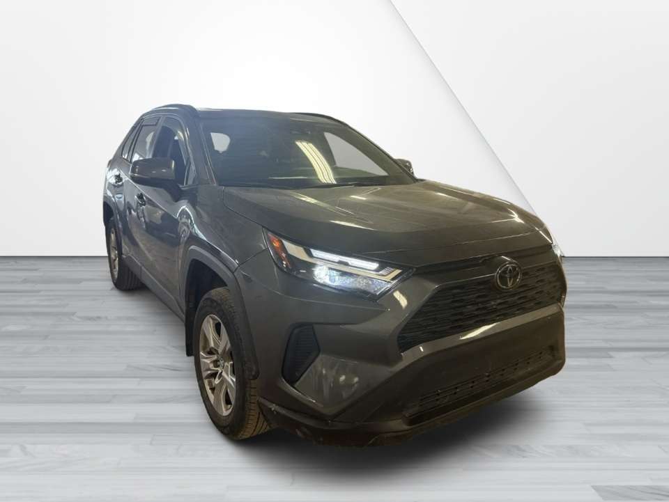 2023 Toyota RAV4 XLE AWD + TOIT OUVRANT + CAMERA + CERTIFI?? TOYOTA — снимка 1