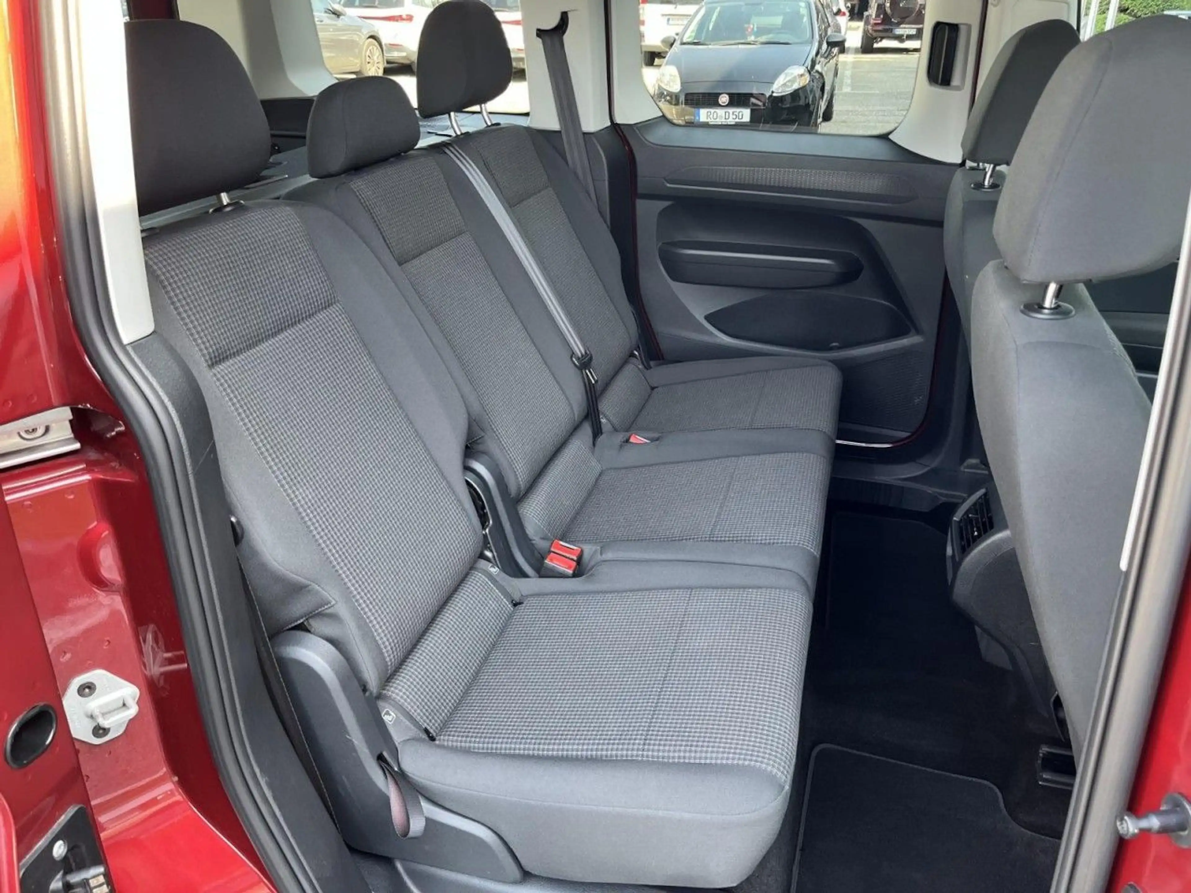 Volkswagen Caddy 2,0 TDI Basis (Klima+PDC+Sitzhzg) — photo 11