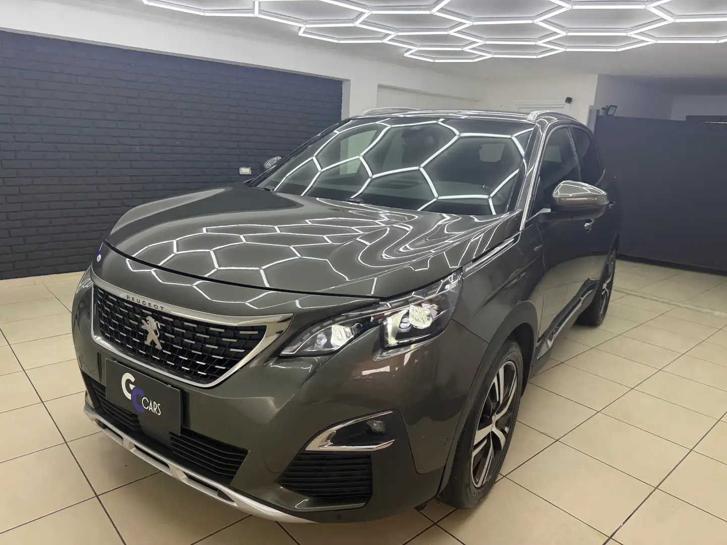 Peugeot 3008 1.5 bluehdi GT Line AUTOMATICA Grau - 2