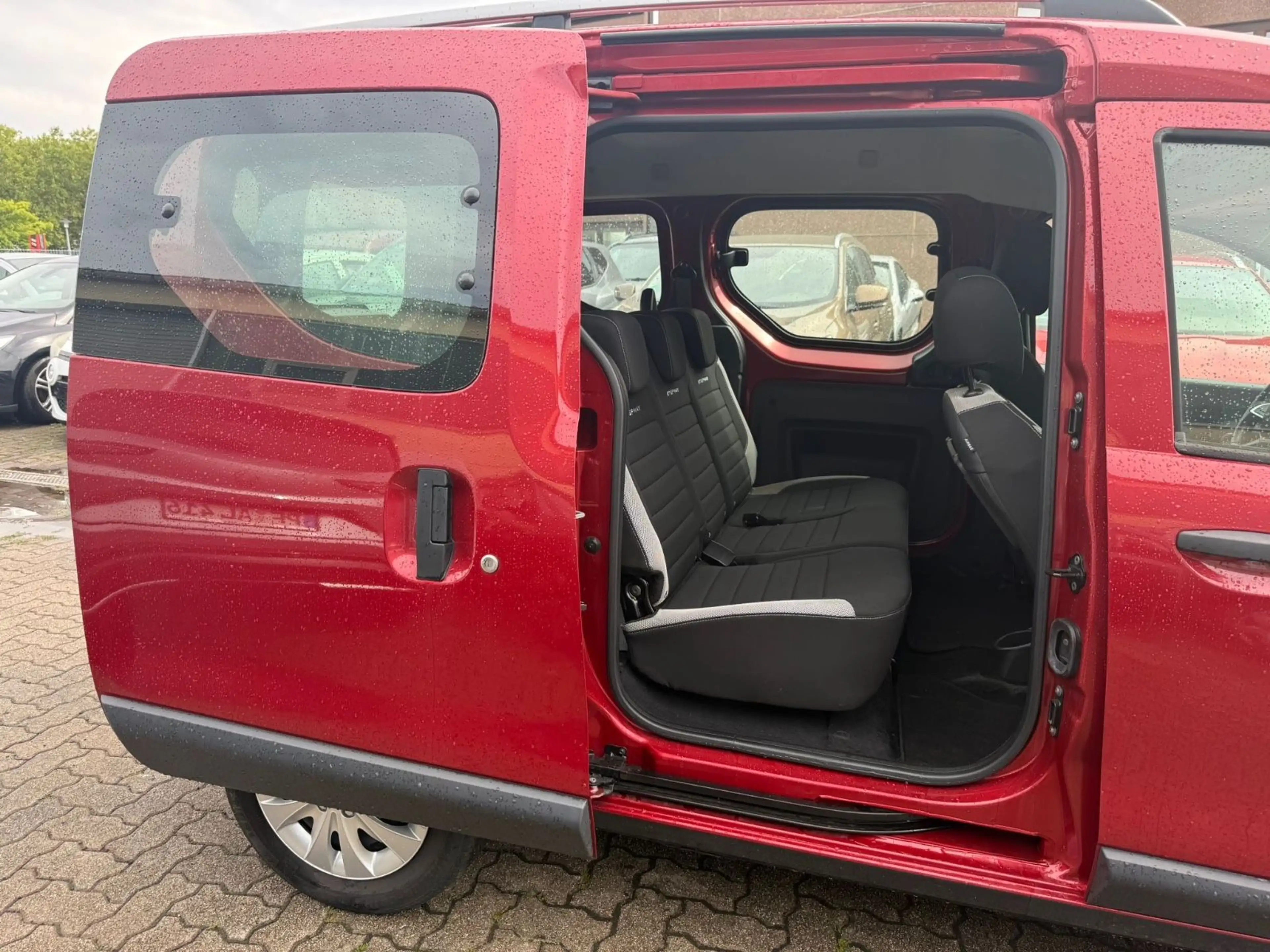 Dacia Dokker Stepway Plus — photo 2