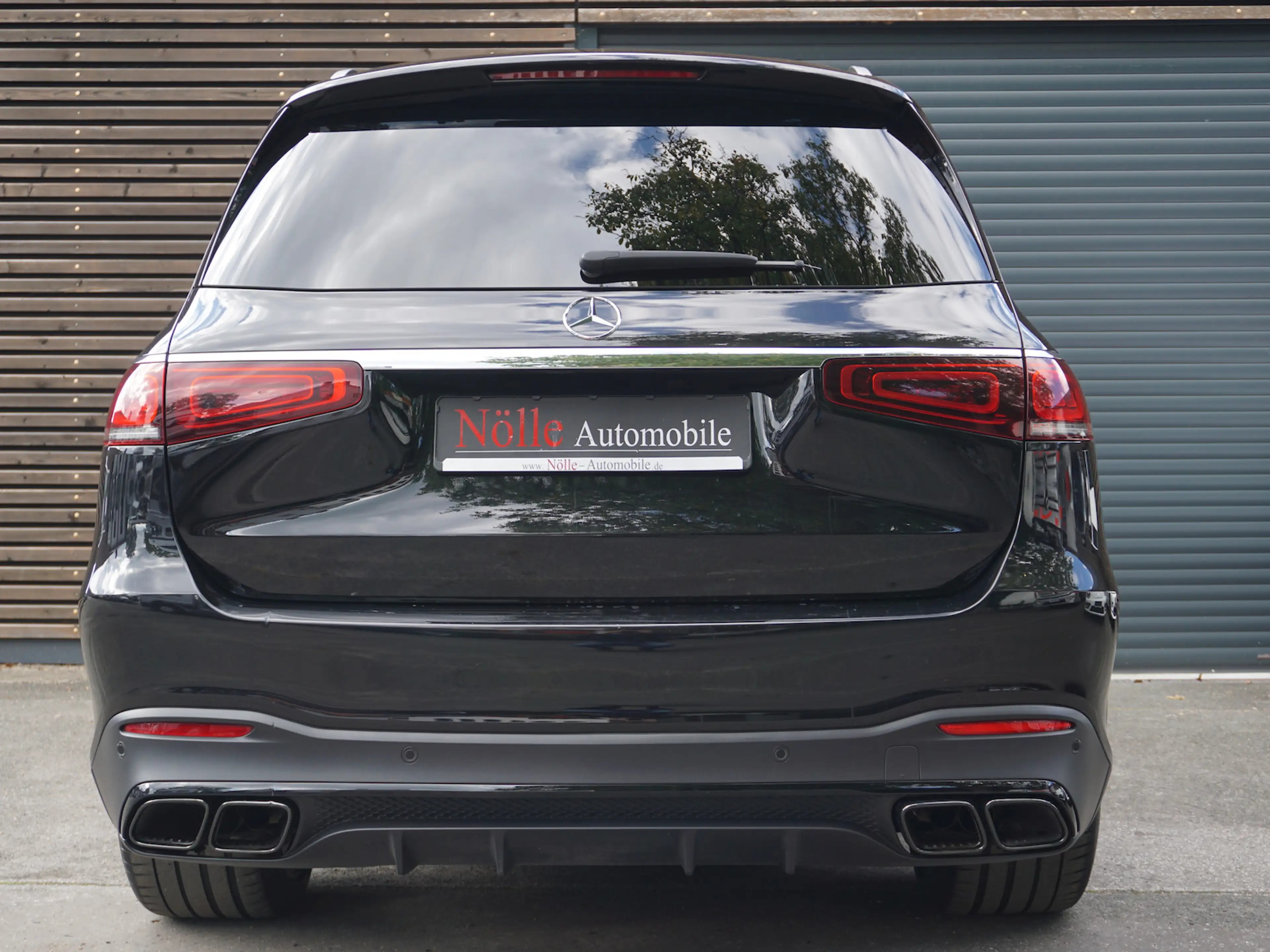 Mercedes-Benz GLS 63 AMG 4M+ Carbon Driver´s Pano Exklusiv 23´ — photo 6