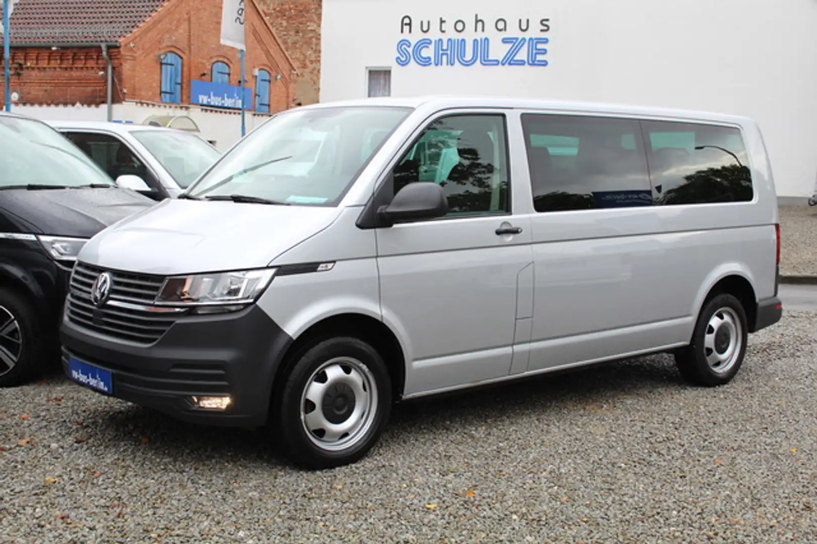 Volkswagen T6.1 Kombi Lang LR 150PS DSG PDC Standheizung Silber - 1