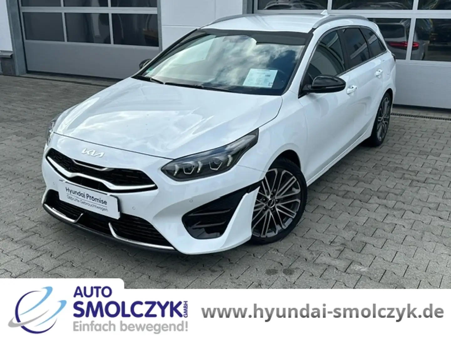 Kia Ceed SW / cee'd SW 1.5 T 7-DCT GT-LINE KAMERA+SMARTKEY+AHK Weiß - 1