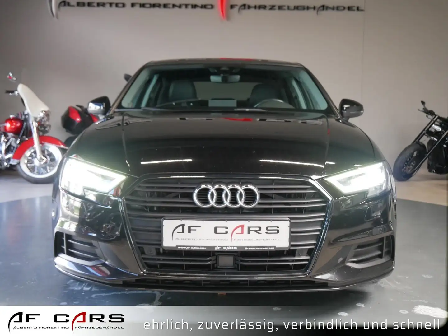 Audi A3 Limousine ACC MMI Navi VC Leder Standheizung Sport Schwarz - 2