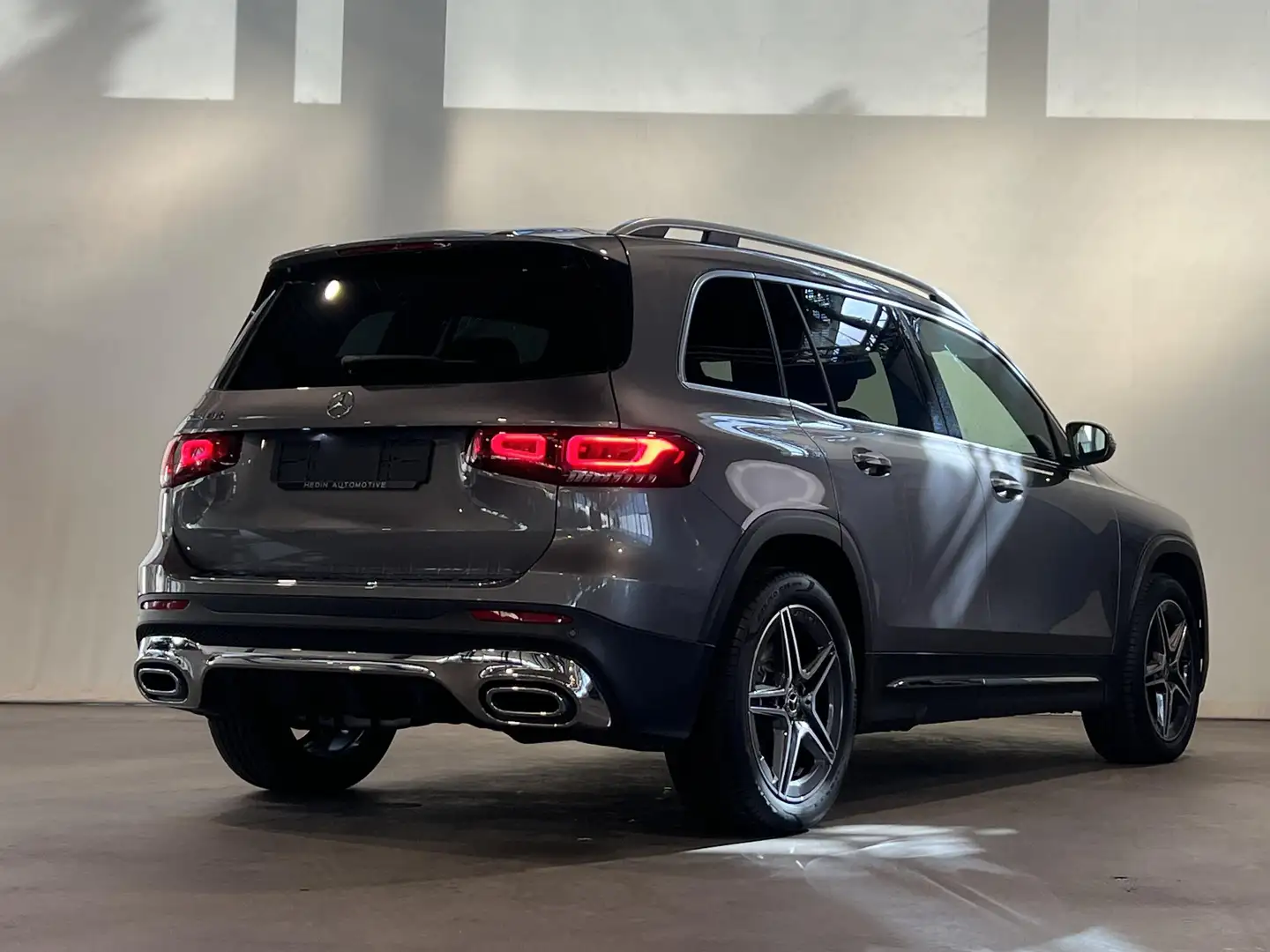 Mercedes-Benz GLB 180 AMG Line | 7 Zitter | Widescreen | Noir - 2