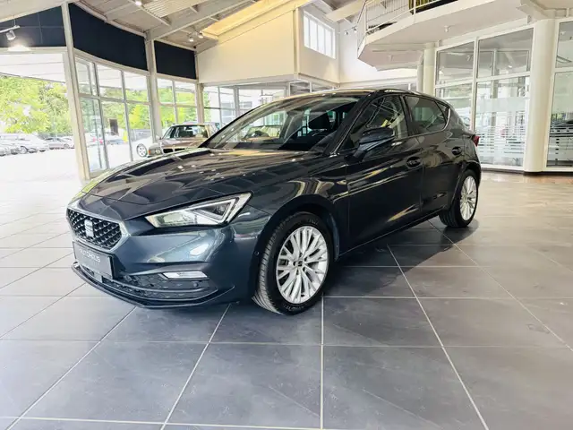 Seat Leon Leon view 3