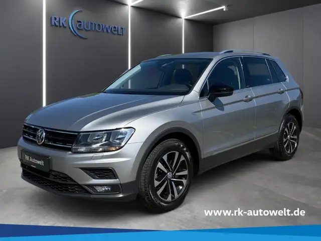 Volkswagen Tiguan IQ.DRIVE 1.5 TSI AHK-klappbar Navi Apple CarPlay
