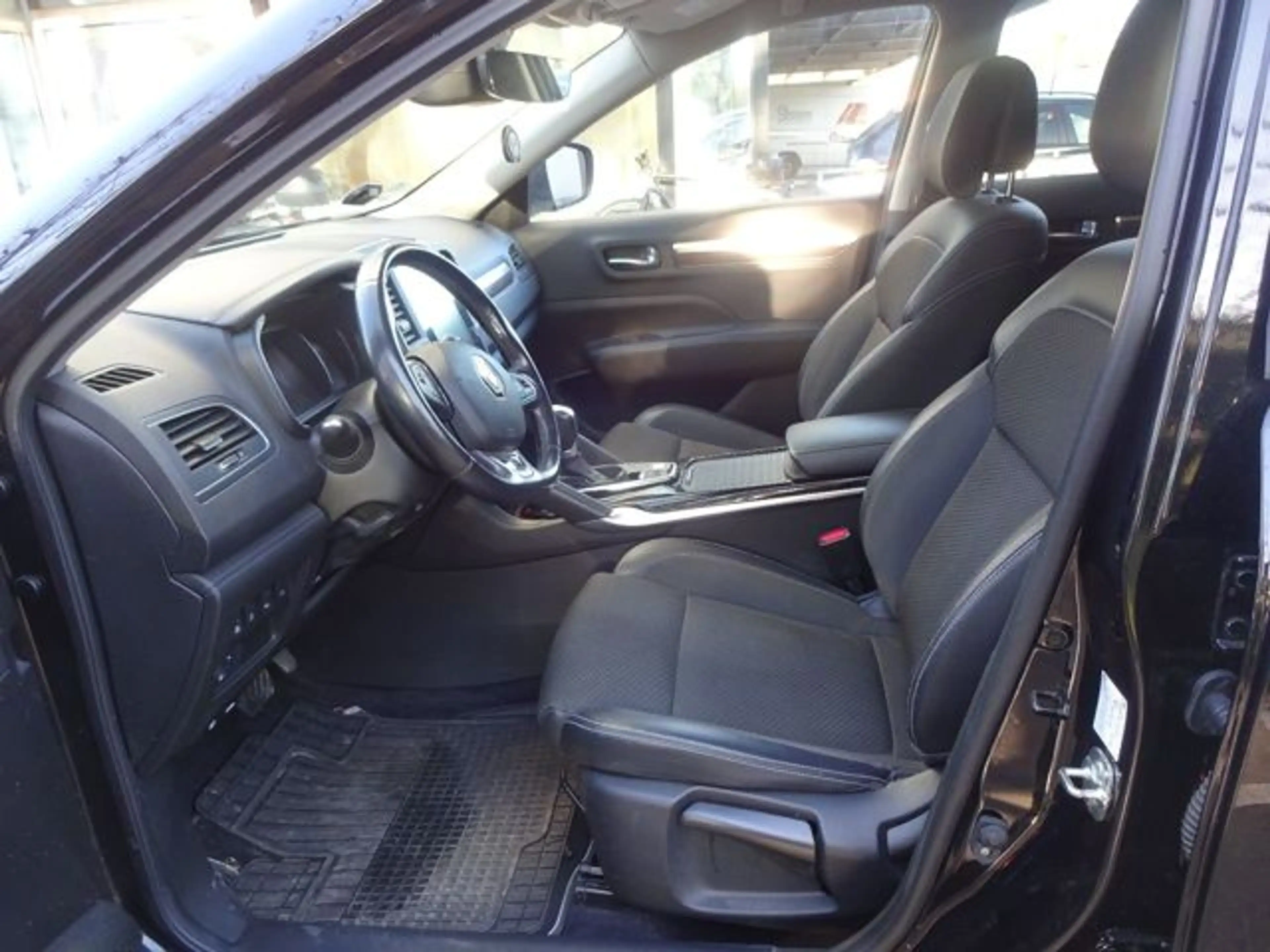 Renault Koleos Limited 4x4 — photo 11