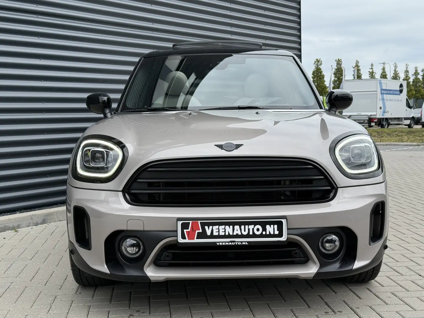 MINI Cooper Countryman 1.5 Yours Pano/Leder/H&K Grijs - 2