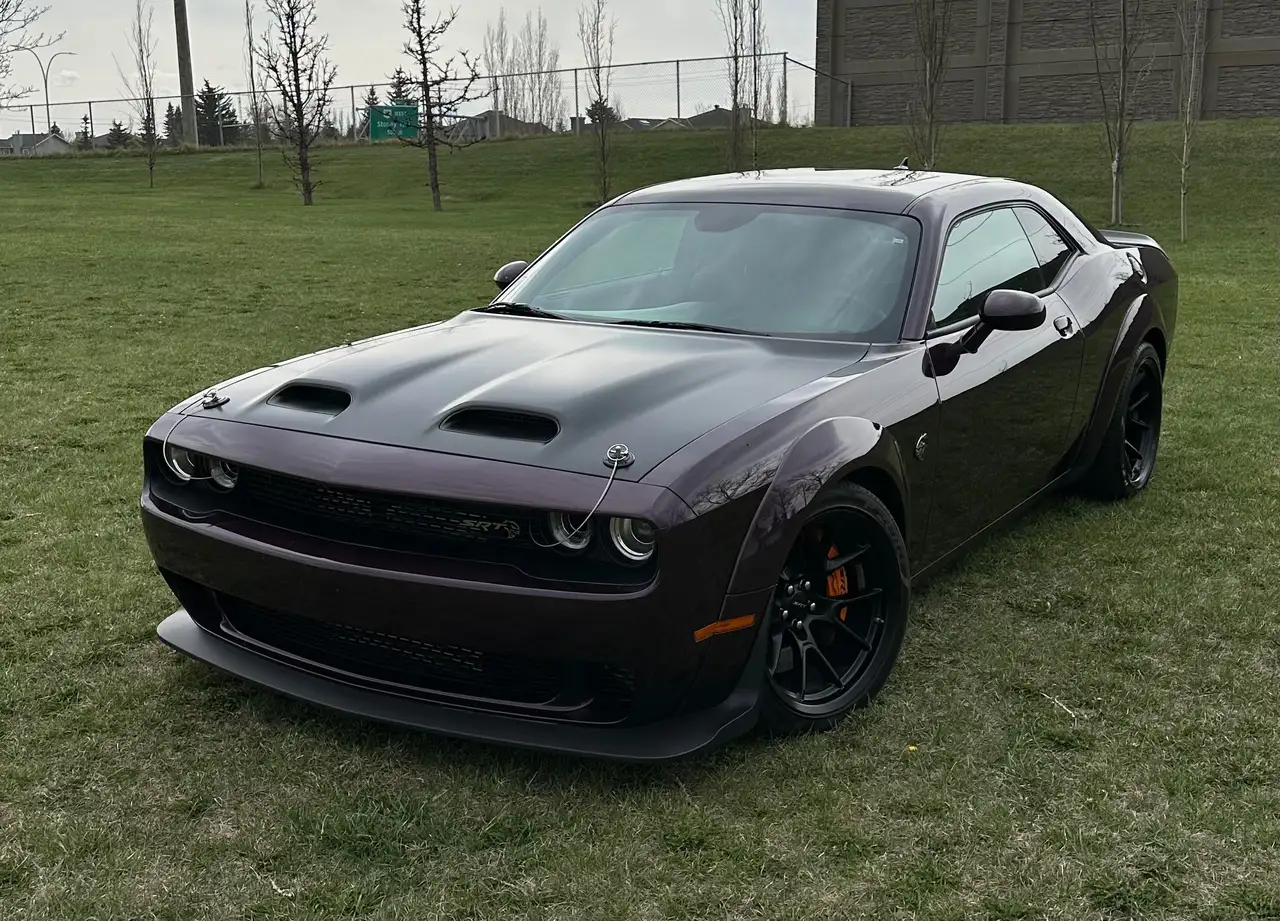 Dodge Challenger снимка Dodge Challenger