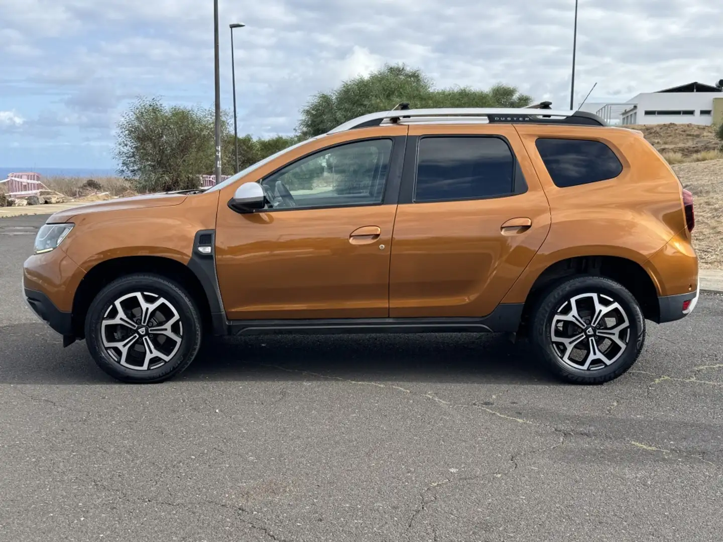 Dacia Duster 1.3 TCe Prestige 4x2 96kW Naranja - 2