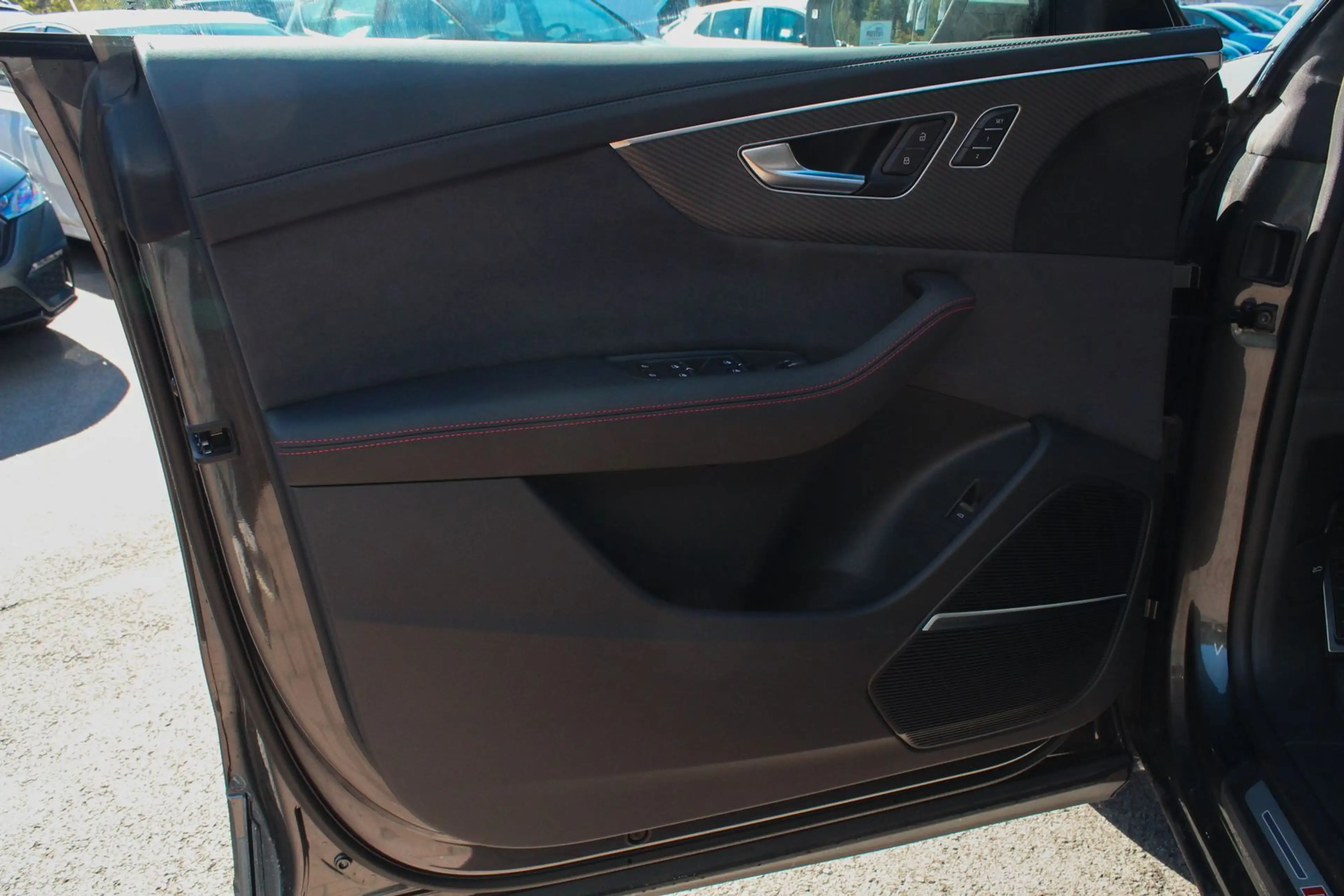Audi RS Q8 Performance Keramik+AHK+ACC+Pano+Bang & ... — photo 12