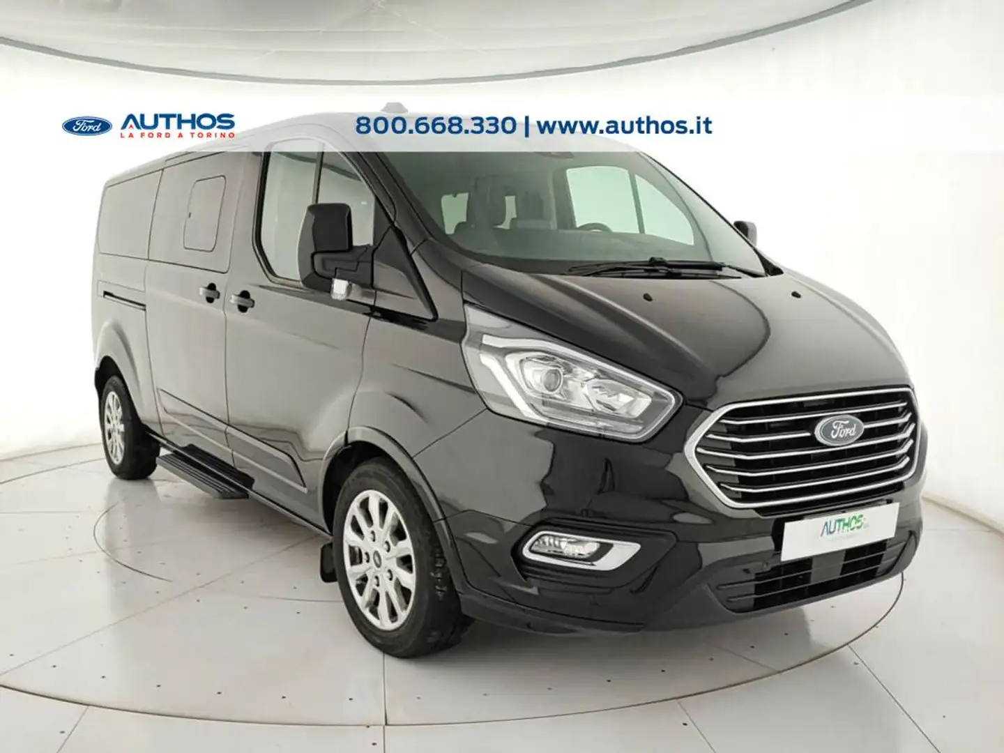 Ford Tourneo Custom 320 2.0 tdci 130cv Titanium L2H1 auto E6.2 Czarny - 2