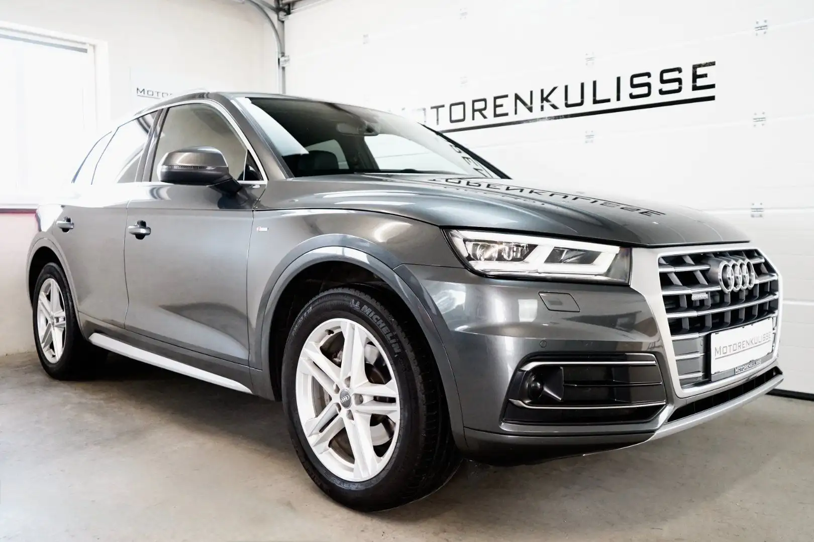 Audi Q5 2.0 TFSI ultra quattro Sport S-Line - AHK - HeadU Grau - 2