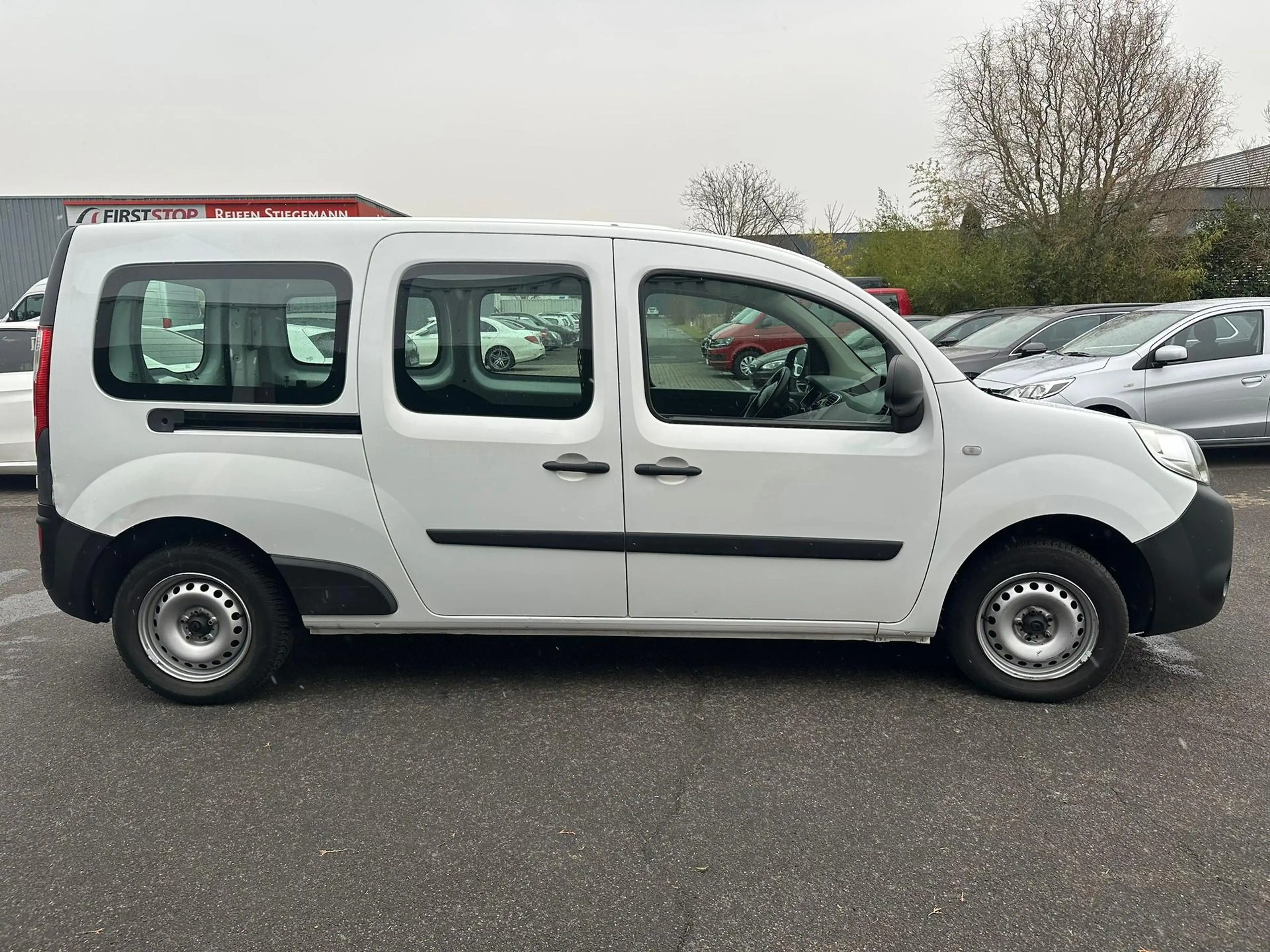 Renault Kangoo Kangoo Rapid 1.5 BLUE dCi Maxi Extra — photo 7