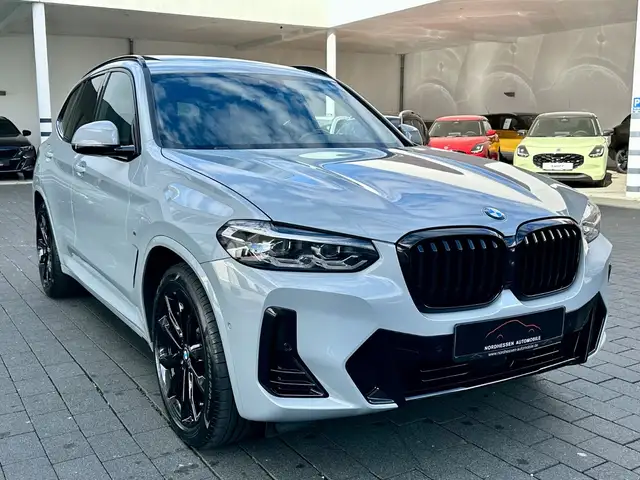 BMW X3 view 2