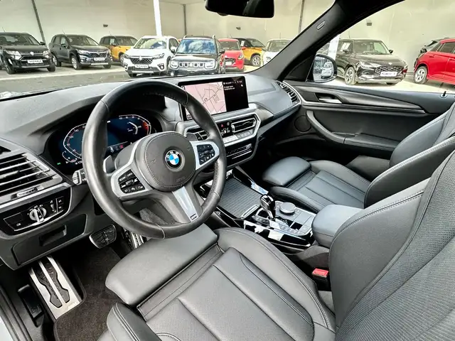 BMW X3 view 12