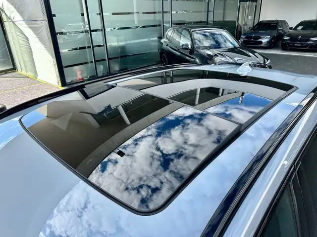 BMW X3 view 10