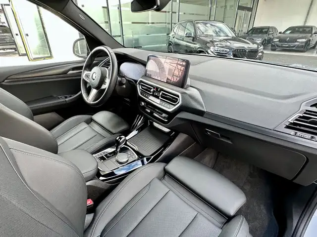 BMW X3 view 14