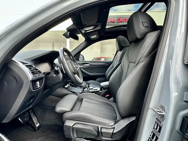 BMW X3 view 11