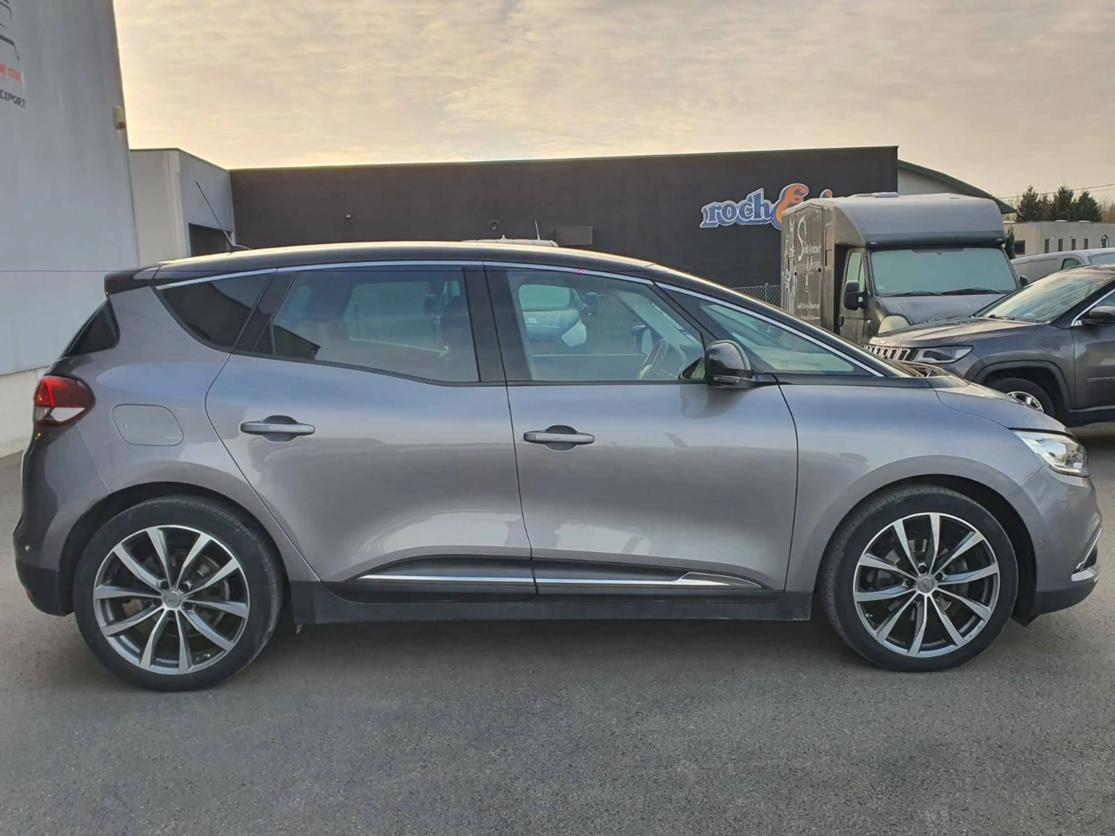 Renault Scenic Scenic 1.7 Blue dCi Bose Edition (EU6.2) — photo 2
