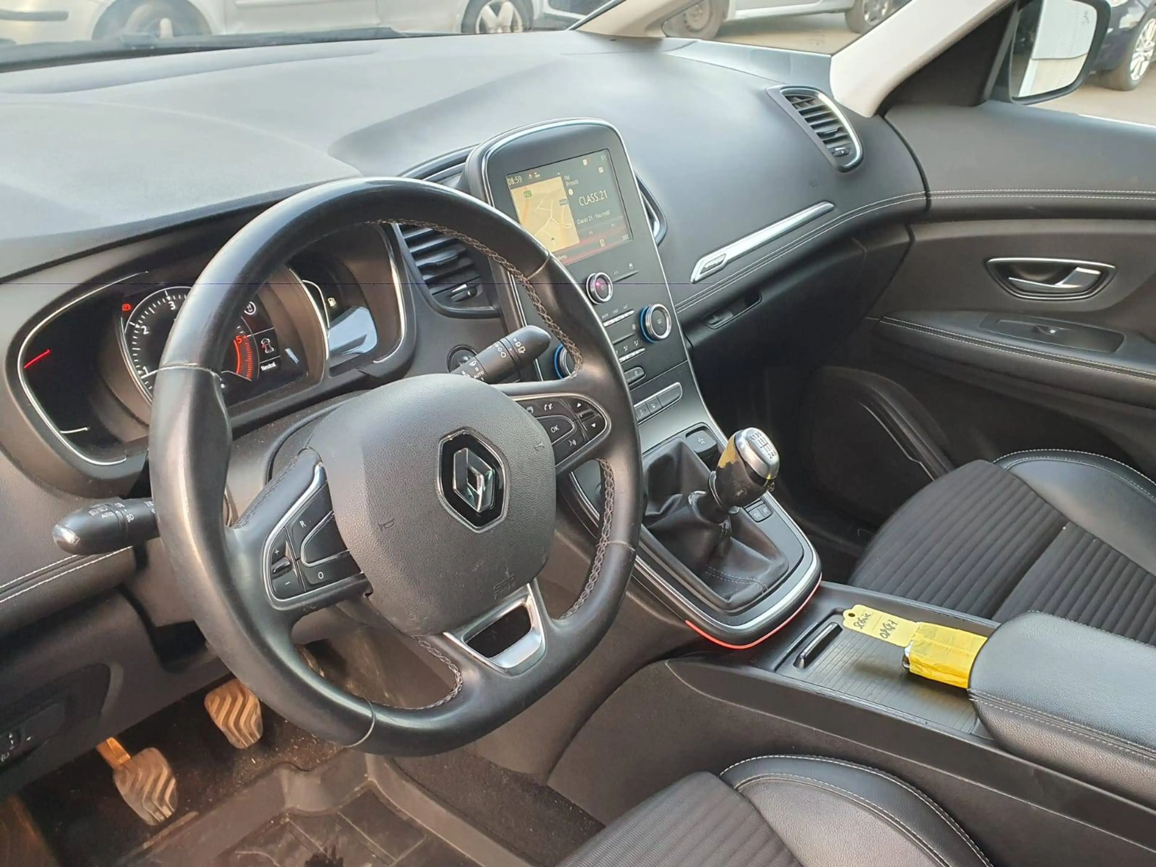 Renault Scenic Scenic 1.7 Blue dCi Bose Edition (EU6.2) — photo 10