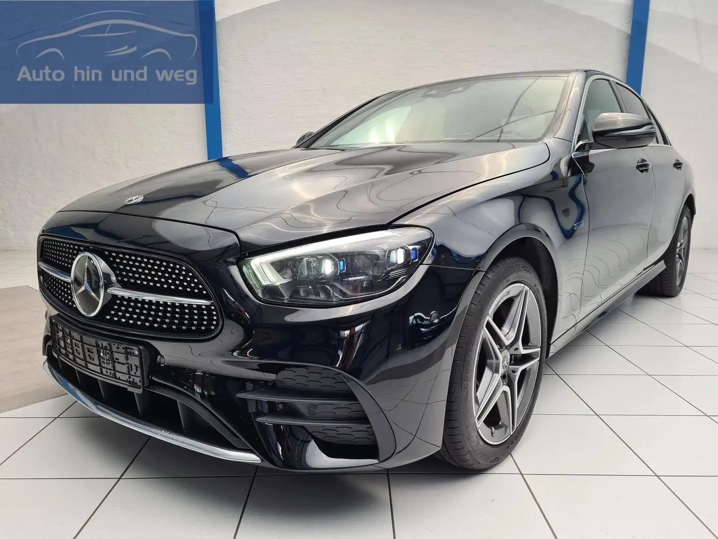 Mercedes-Benz E 300 de AMG Design | DISTRONIC | Ambiente Noir - 1