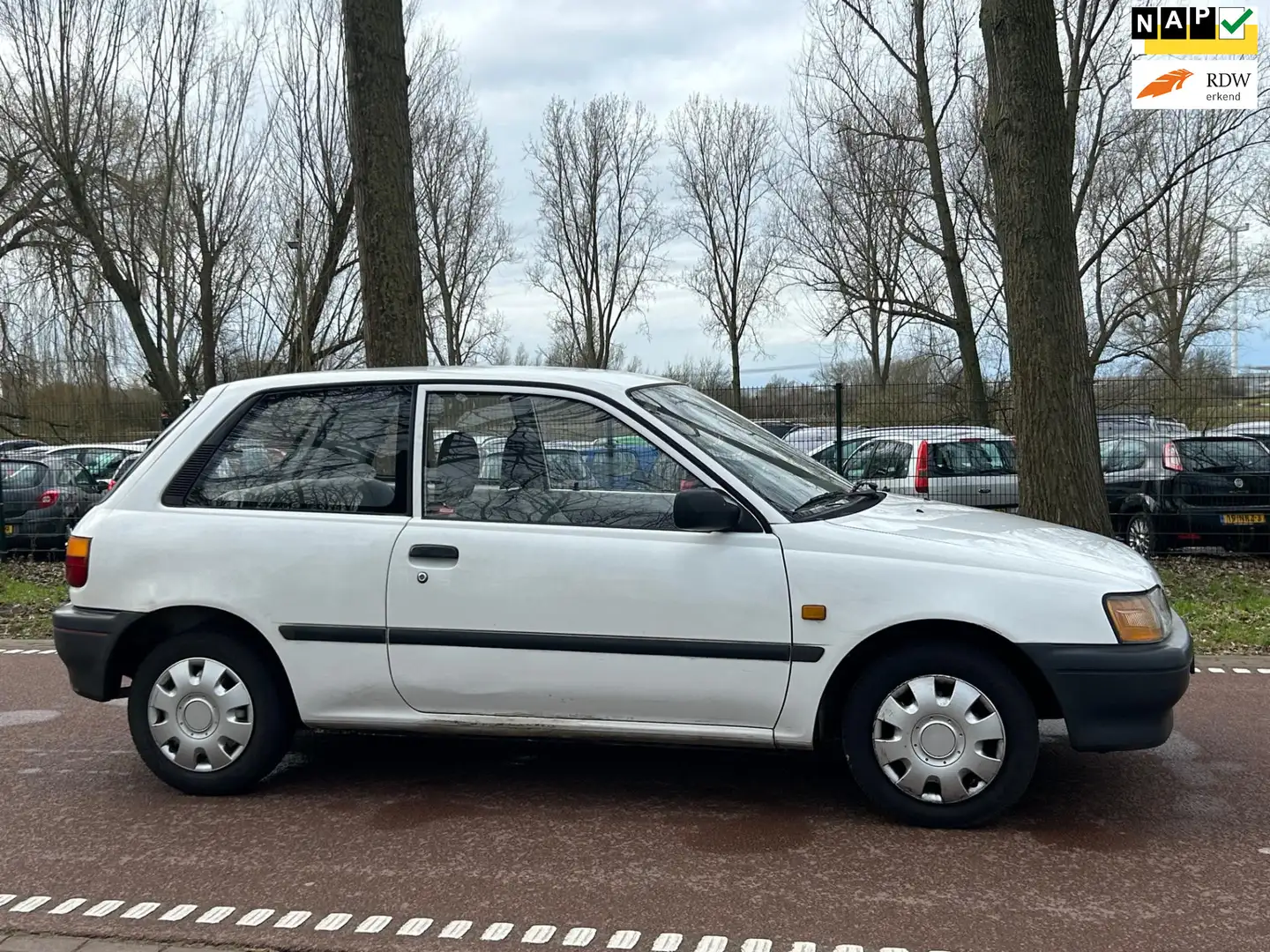 Toyota Starlet 1.3 XL AUTOMAAT!APK 2026!KOOPJE! Biały - 1