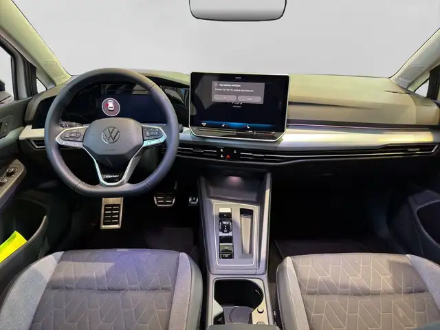 Volkswagen Golf view 5