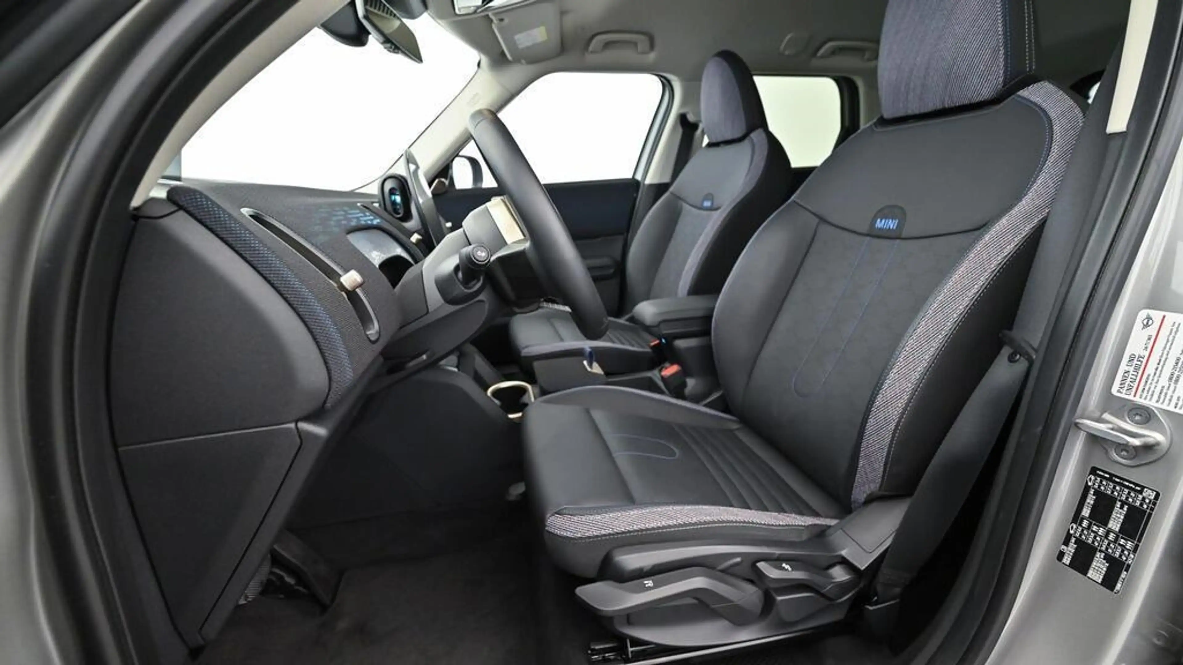 MINI Countryman D — photo 12