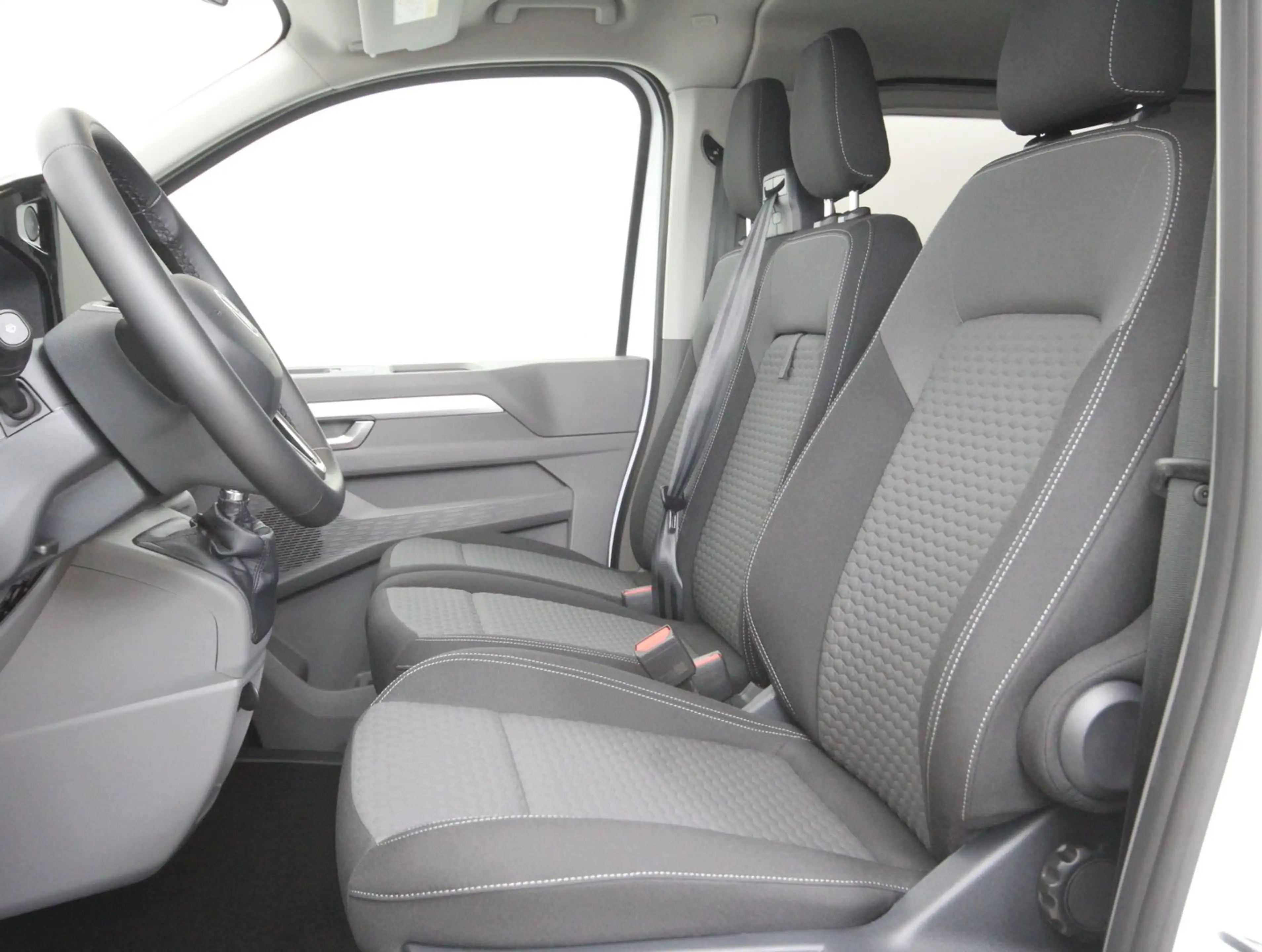 Volkswagen T7 Caravelle VW T7 Caravelle Life TDI — photo 9