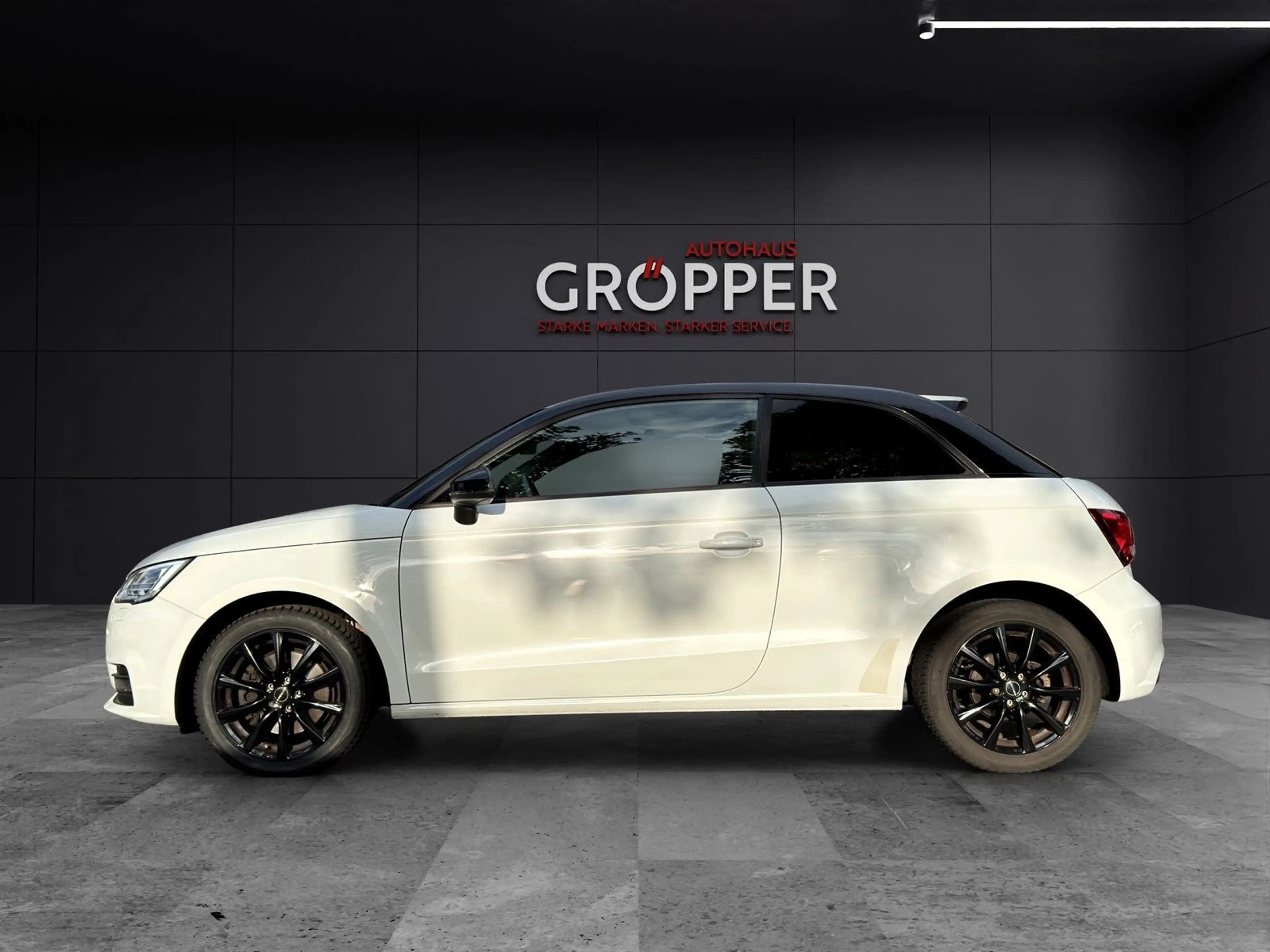 Audi A1 1.6 TDI design DSG/Xenon+/Navi/Tempomat — photo 8