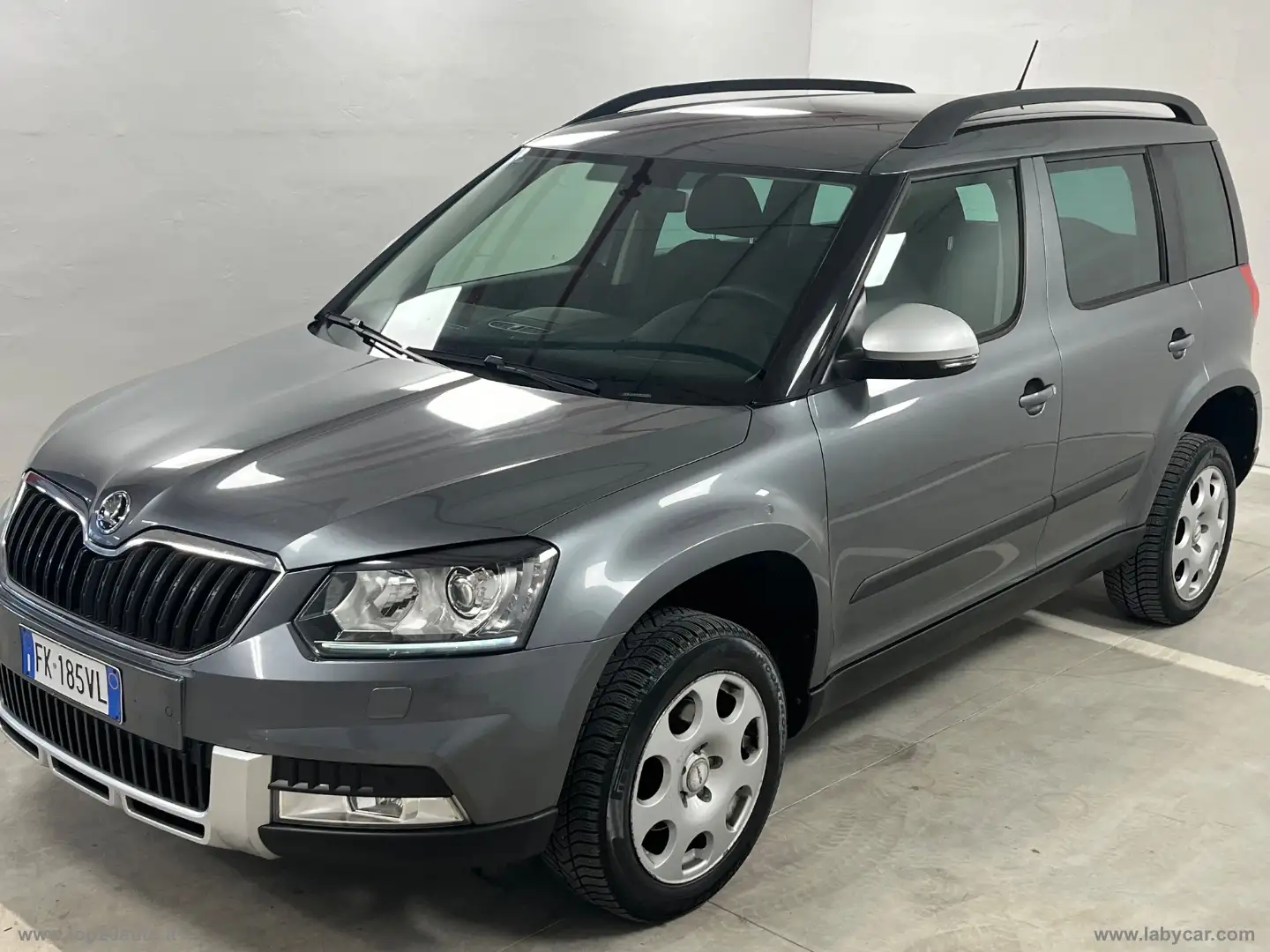 Skoda Yeti Outdoor 2.0 TDI SCR 110 4x4 S. Plus Gri - 1
