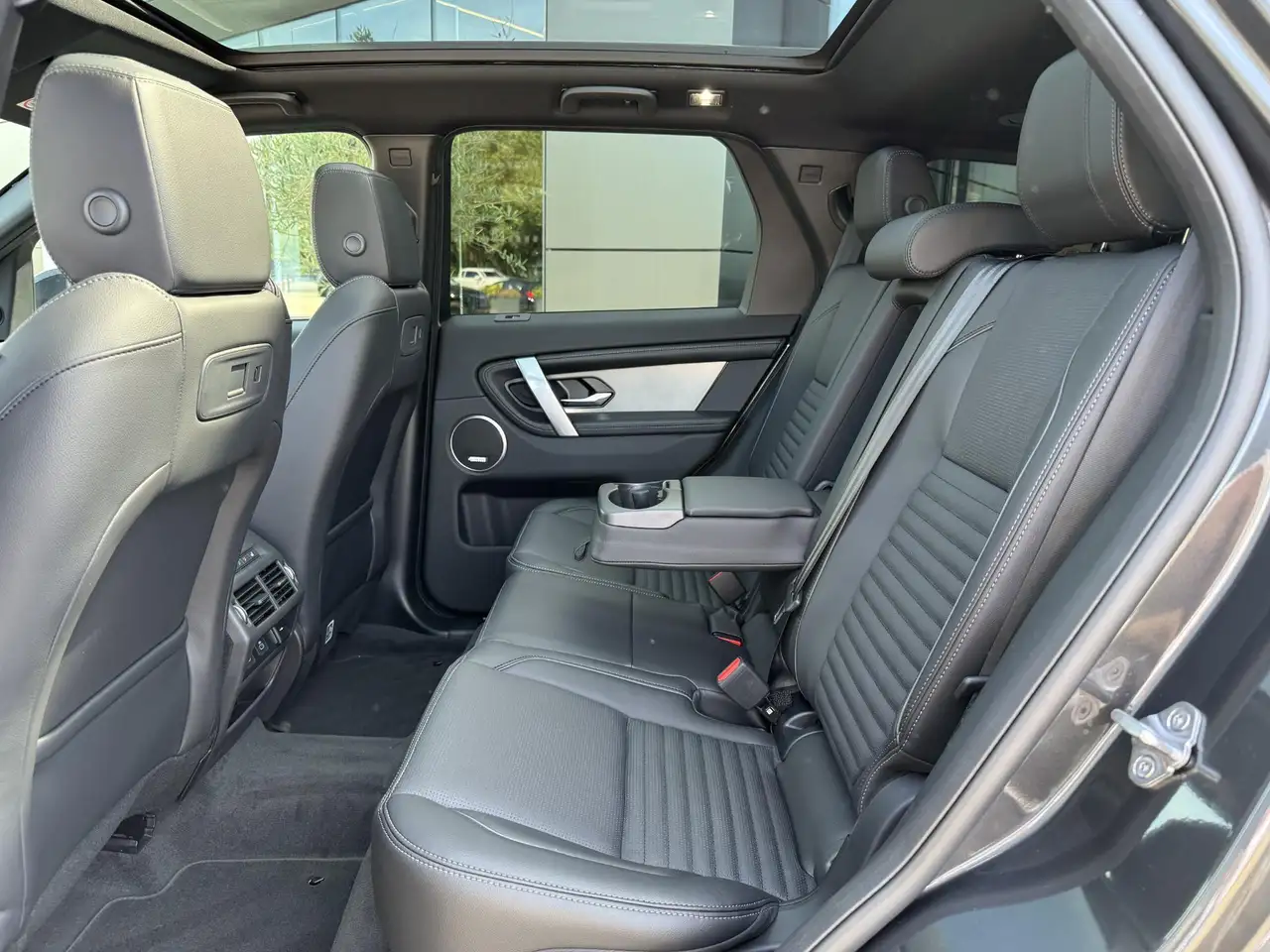 Land Rover Discovery Sport 2026 — фото 15