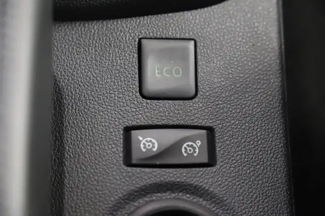 Renault Captur view 30