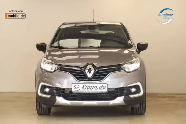 Renault Captur view 2