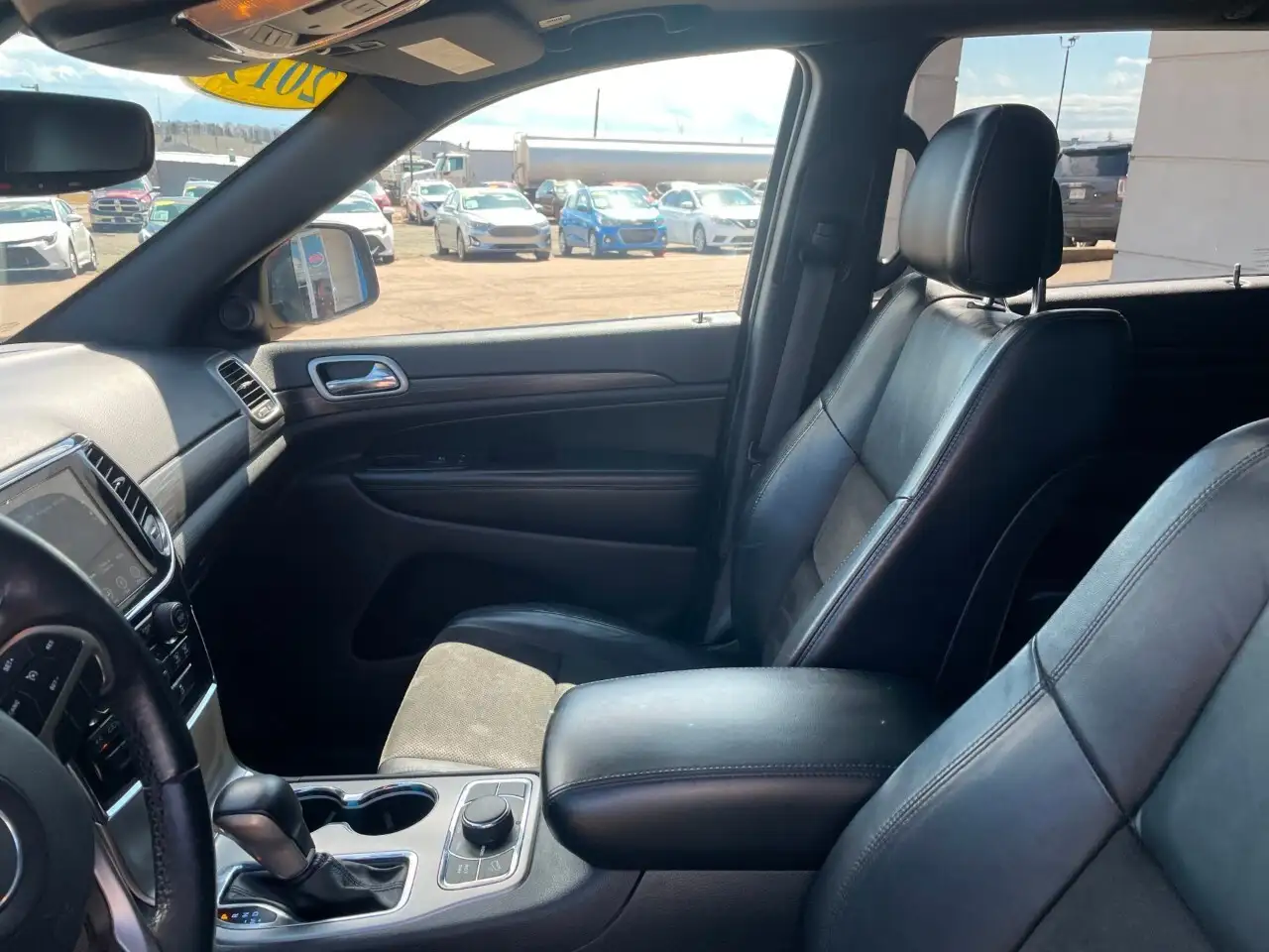Jeep Grand Cherokee снимка Jeep Grand Cherokee