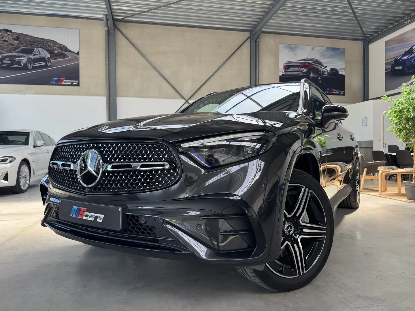 Mercedes-Benz GLC 300 e 4Matic AMG Line, 08/2023, 40.000kms Gris - 2