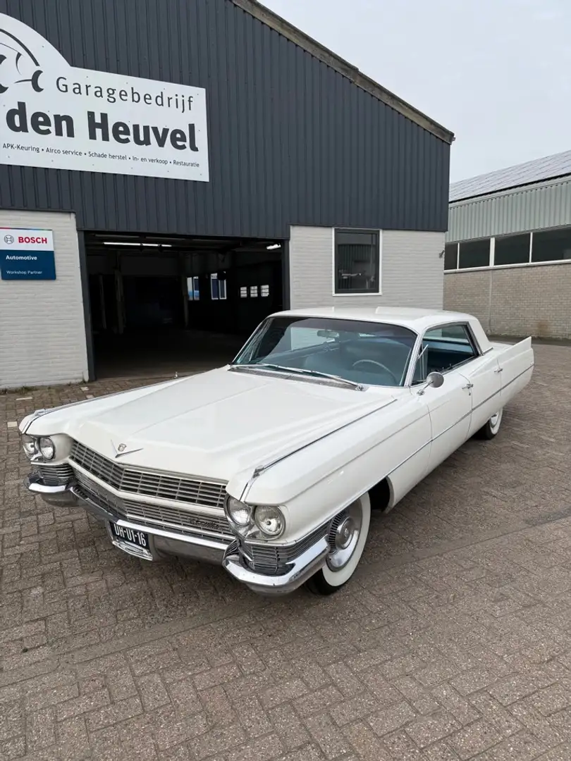 Cadillac Deville SEDAN 7.0L V8 64’ Weiß - 2