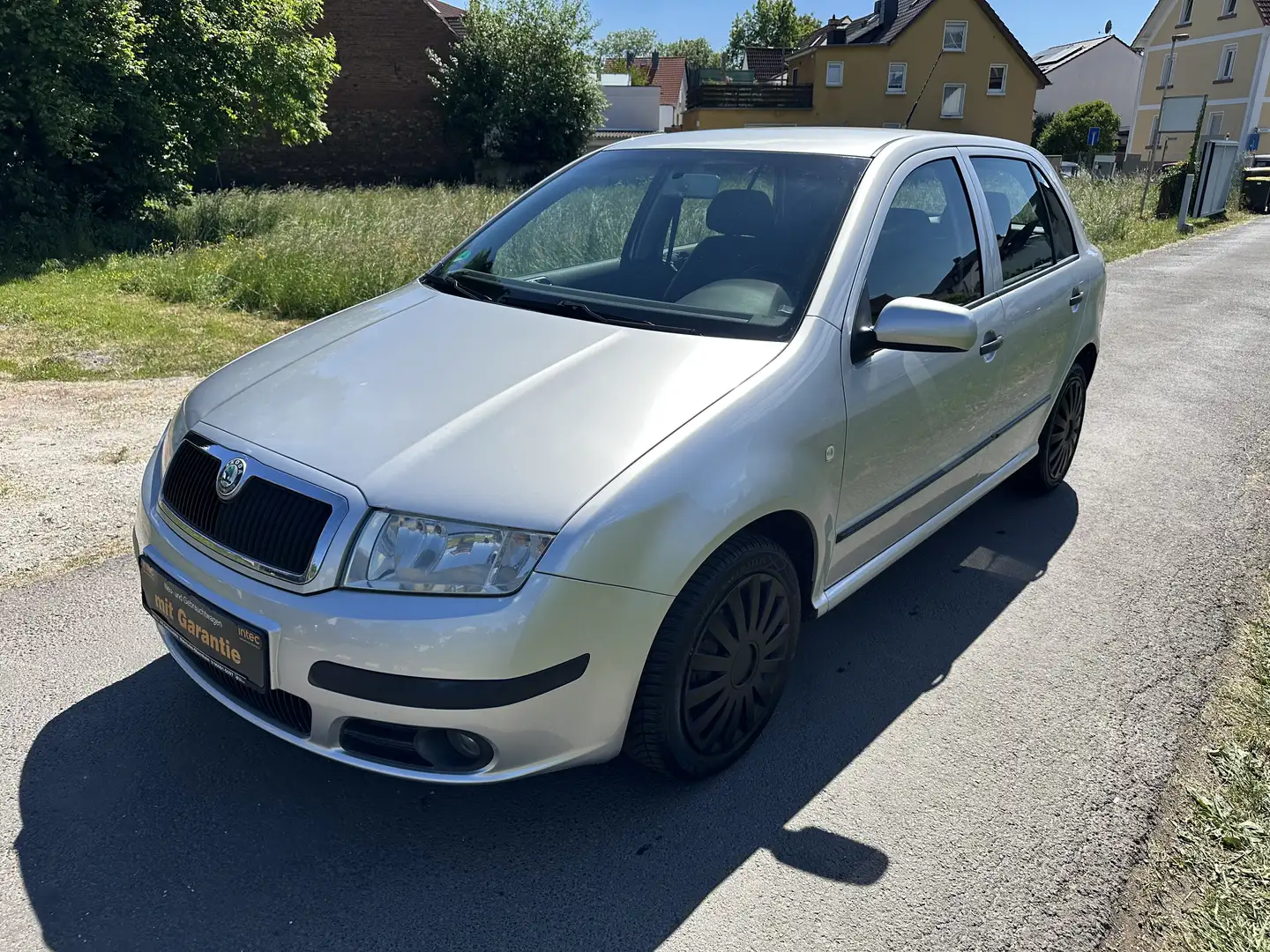 Skoda Fabia Ambiente*ZV*Klima*Tempomat*HU/AU NEU*GARANTIE* Grijs - 1