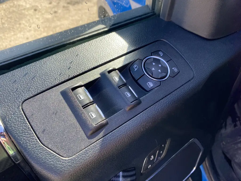 2019 Ford F-150 SuperCrew Lariat SuperCrew 145 | 4X4 | Remote Start | Rear C — photo 6