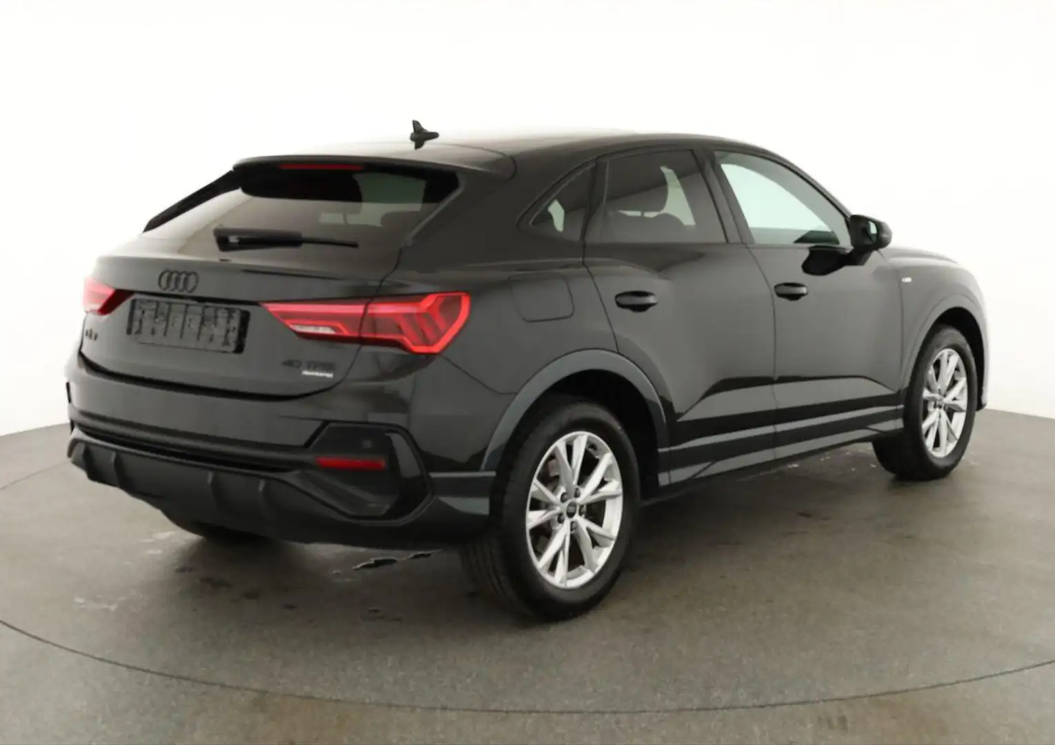 Audi Q3 Sportback 40 TFSI quattro S line S-LINE, Matrix... Schwarz - 2