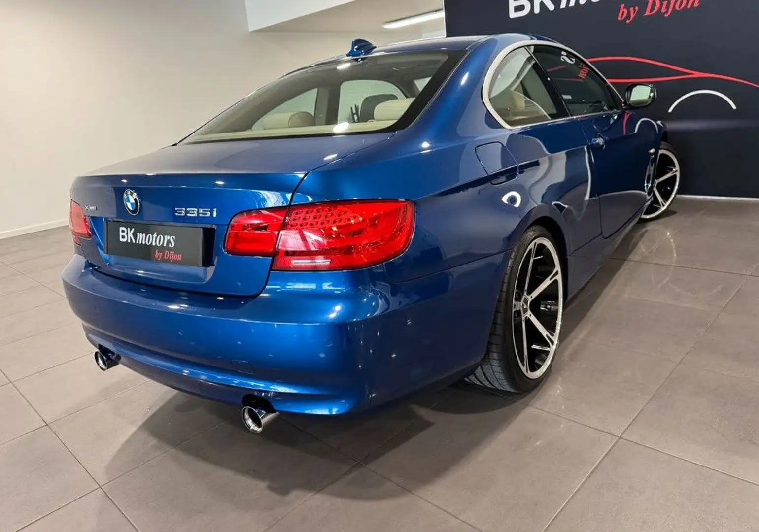 BMW 335 335i E92 LCI xDrive 306ch BVM6 Blau - 2