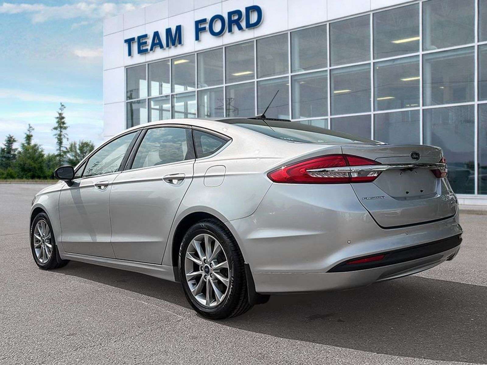 2017 Ford Fusion SE, 1.5L I-4 ENG, SE TECH PACKAGE, REVERSE SENSING — снимка 1
