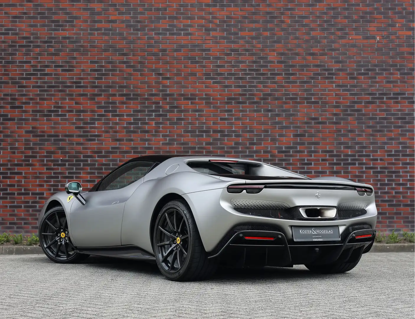 Ferrari 296 GTB 3.0 V6 | Atelier - Lift - Carbon Silber - 2