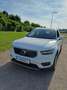Volvo XC40 XC40 D3 Momentum Geartronic Weiß - thumbnail 1